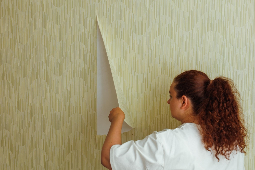 Our Step-by-Step Wallpaper Removal Process